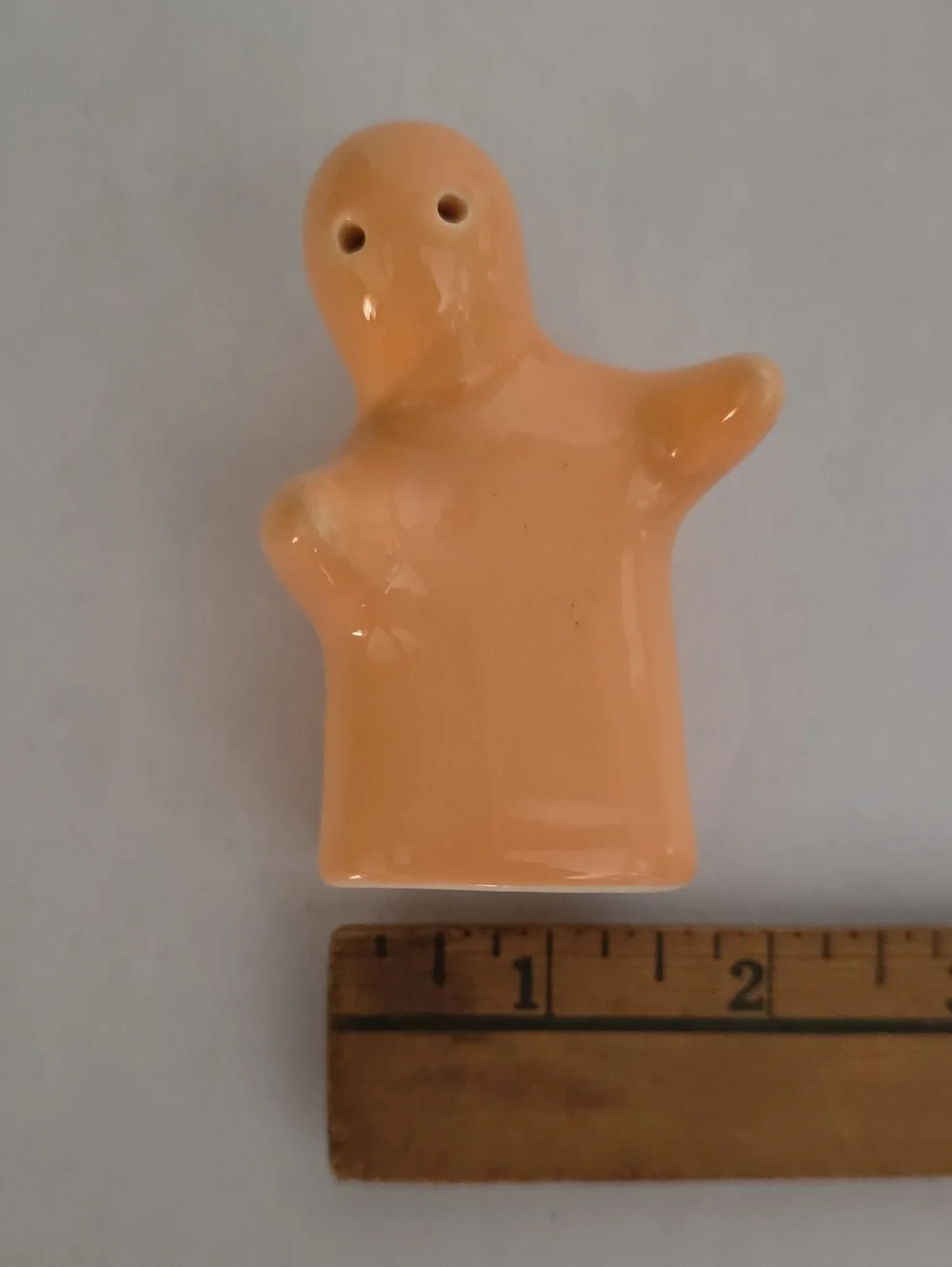 Vintage Hugging Glossy Ceramic Ghosts Salt & Pepper Shakers Pair - Orange Duo